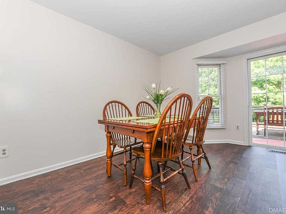 3rd image of 6517 N Shore Sq