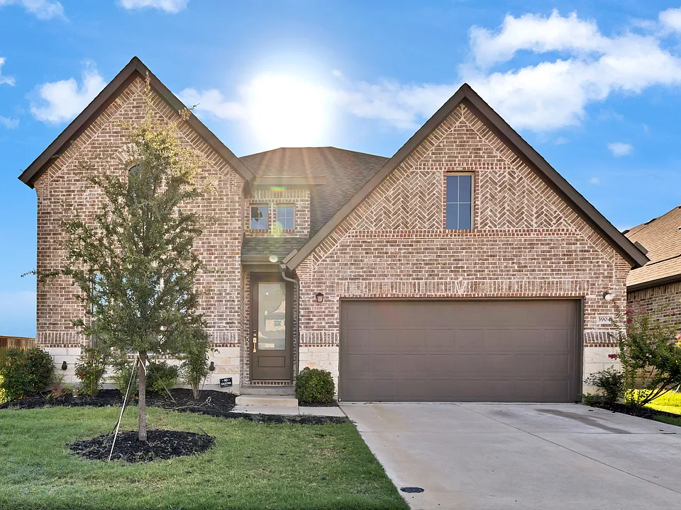 3904 Starlight Creek Dr