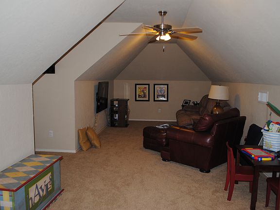 upstairs bonus room