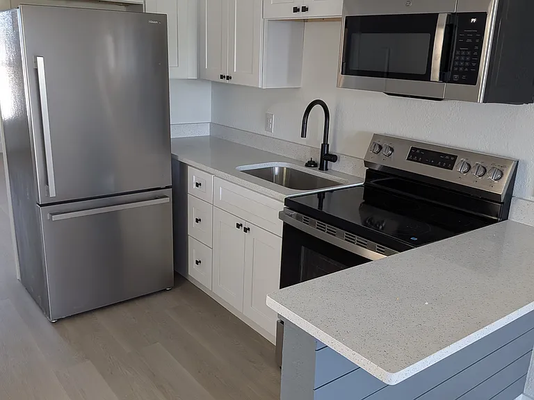 16731 McGregor Blvd #201 — Photo 7