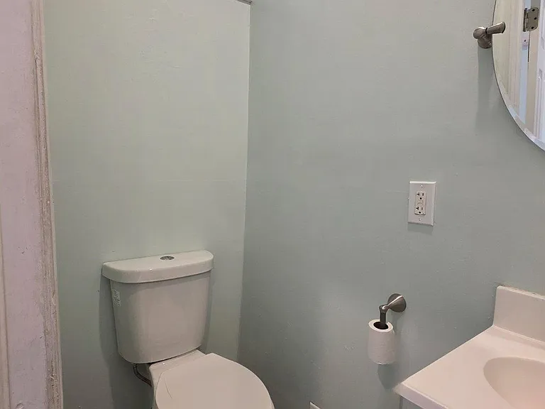 1864 N Uber St — Photo 4