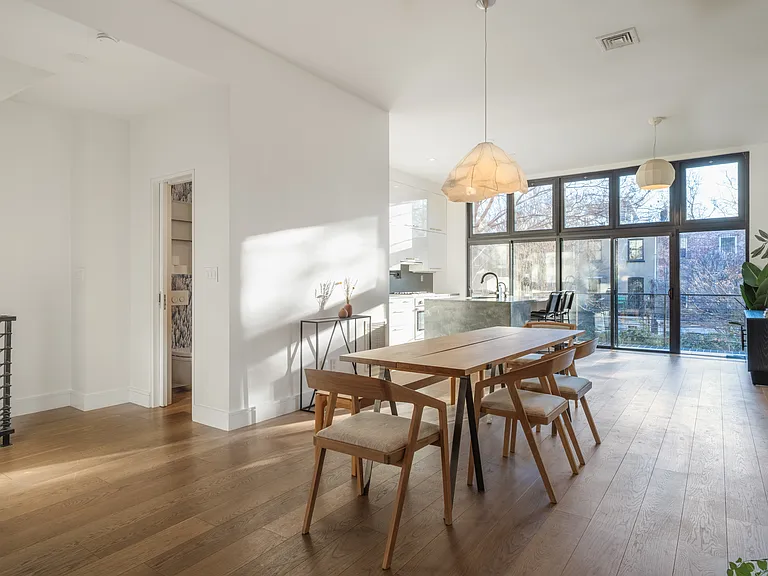 230 Bergen St #1 — Photo 12