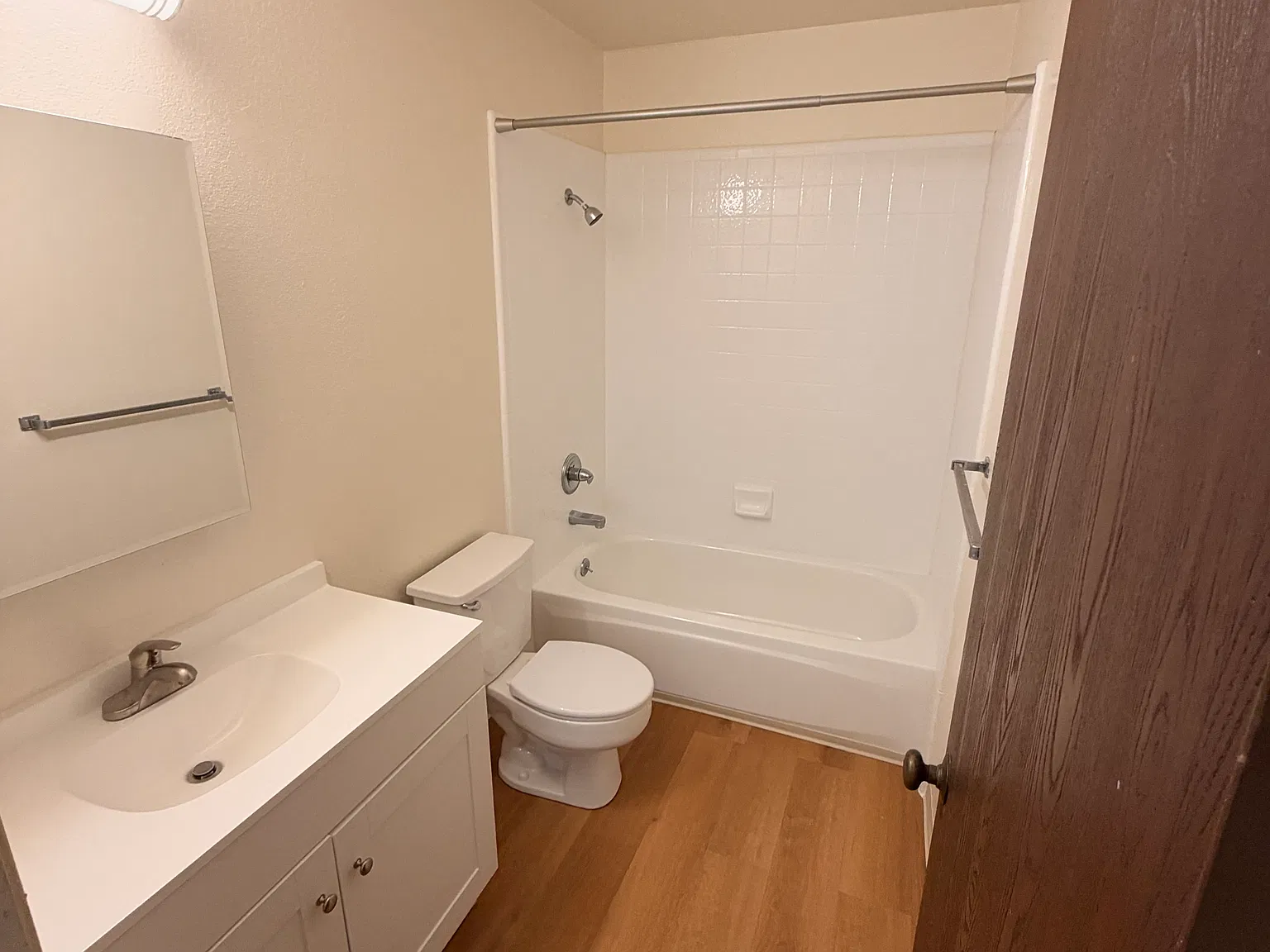 Studio, 600 sqft, $1,900 — Photo 3