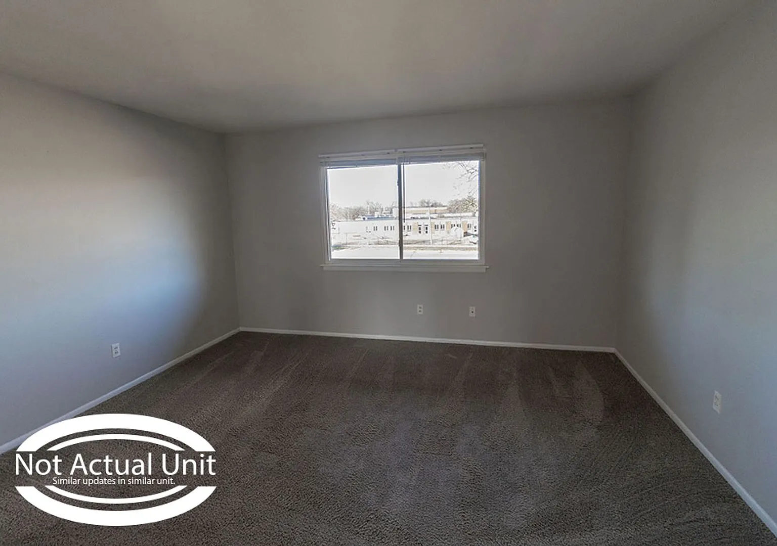 Two bedrooms, one bathroom — Photo 3
