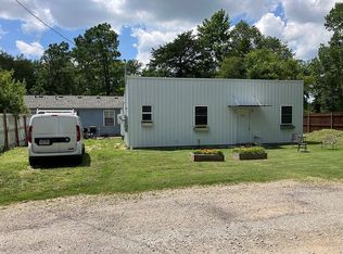 1516 N B St, Rogers, AR 72756