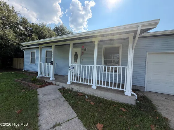 130 Freshwater Drive, Hubert, NC 28539