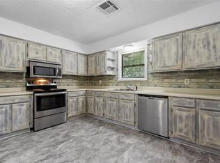 609 Avenue K St, El Campo, TX 77437