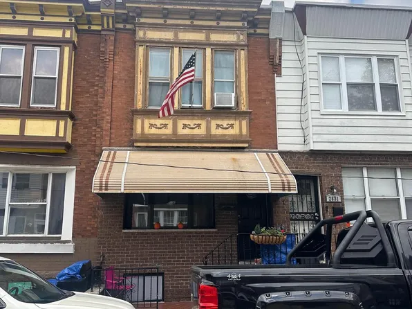 2629 S Marshall St, Philadelphia, PA 19148