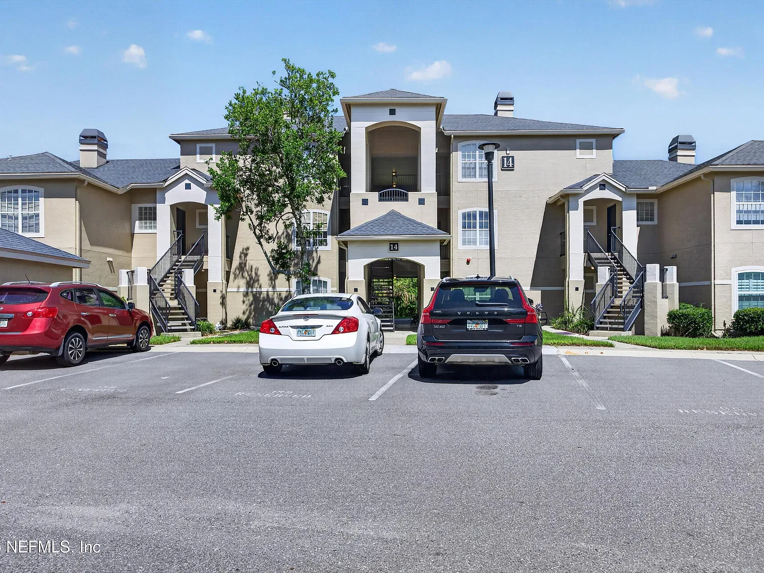 2 bed, 2.0 bath, 1156 sqft, $1,750 — Photo 2