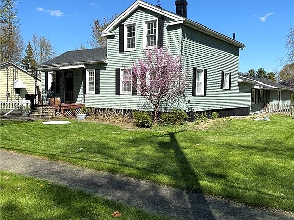 3rd image of 118 East St