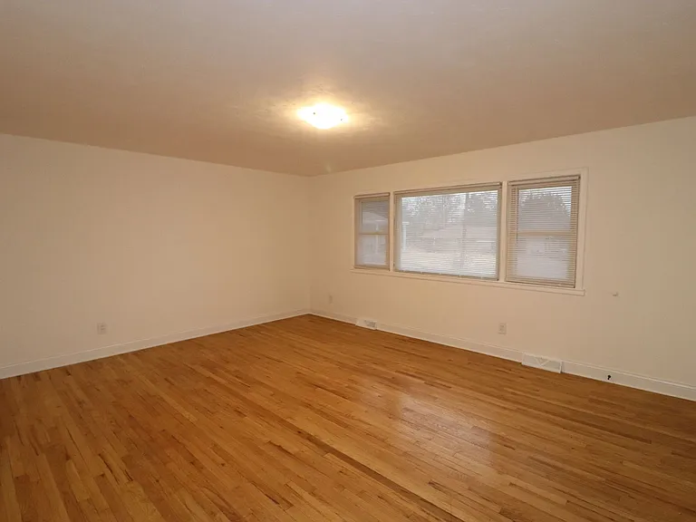 517 Maple St — Photo 5