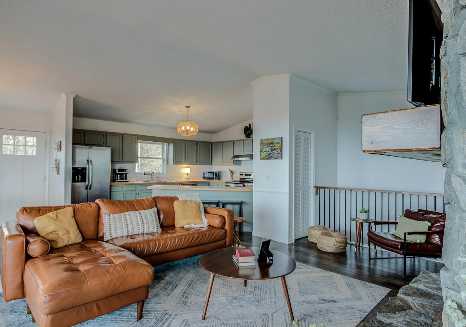 Cozy Ski Roost | Hot Tub, Views & Fall Foliage — Photo 4