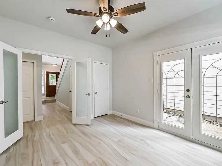 5432 Venice St — Photo 4
