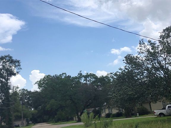 4th image of 13383 Leah St