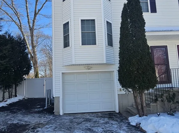 78 Sophia Dr, Worcester, MA 01607