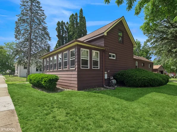 493 E Exchange St, Sycamore, IL 60178