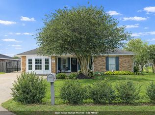 121 Rosedown Dr, Thibodaux, LA 70301