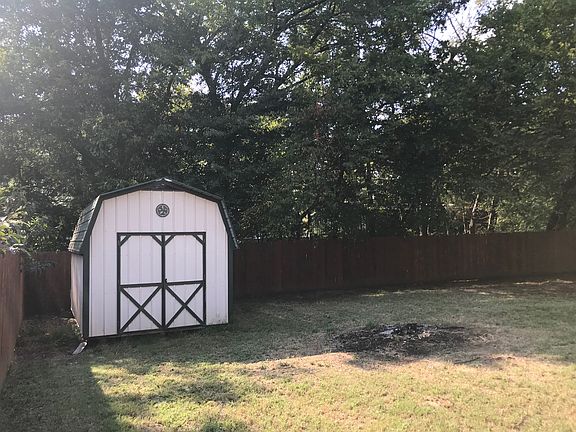 4th image of 44 Turtle Creek Dr
