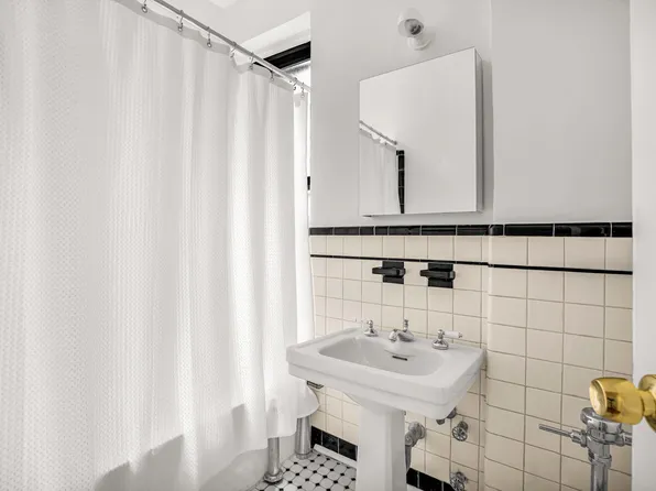 26 West 97th Street 3A image 5 of 6