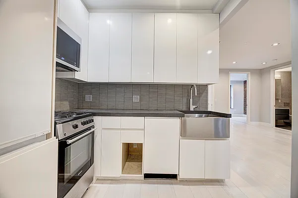 Rented by REAL New York | media 20