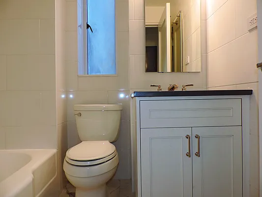 Rented by essential NEW YORK Real Estate | media 16