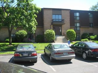 49204 Delaire Landing Rd, Philadelphia, PA 19114