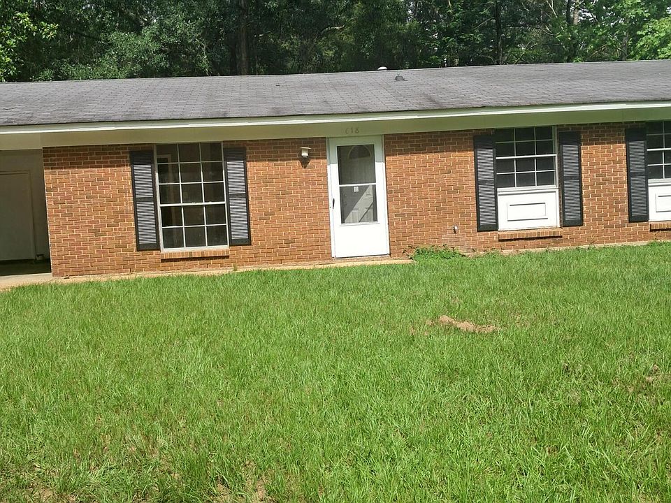 1st image of 618 Queen Julianna Ln