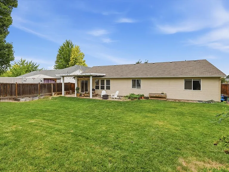 4266 S Fruithill Pl — Photo 37