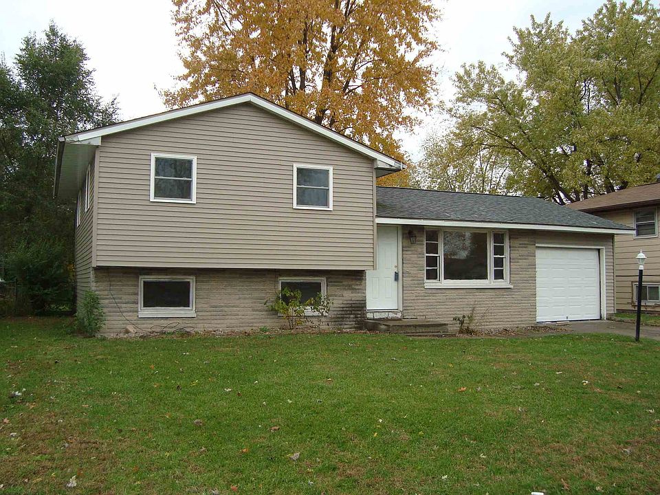 1st image of 56749 Spruce Ln