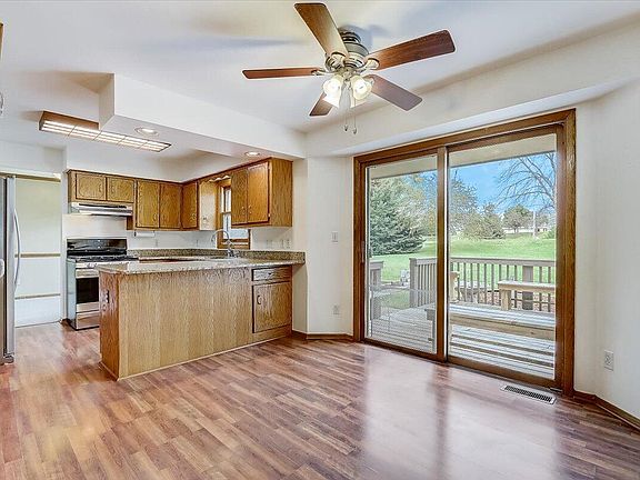 2nd image of W282N6588 Irving Pl