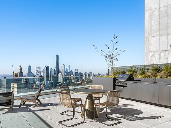 4th image of 545 Vanderbilt Ave APT 23E