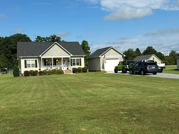 7652 Oakdale Rd, Liberty, NC 27298