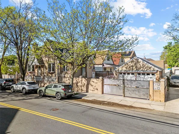 8042 168th Street, Fresh Meadows, NY 11432