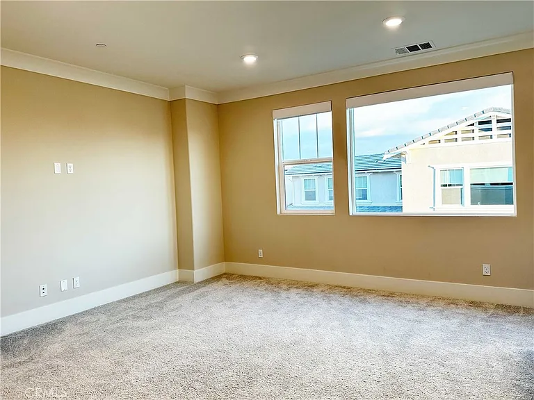 58 Ray — Photo 35