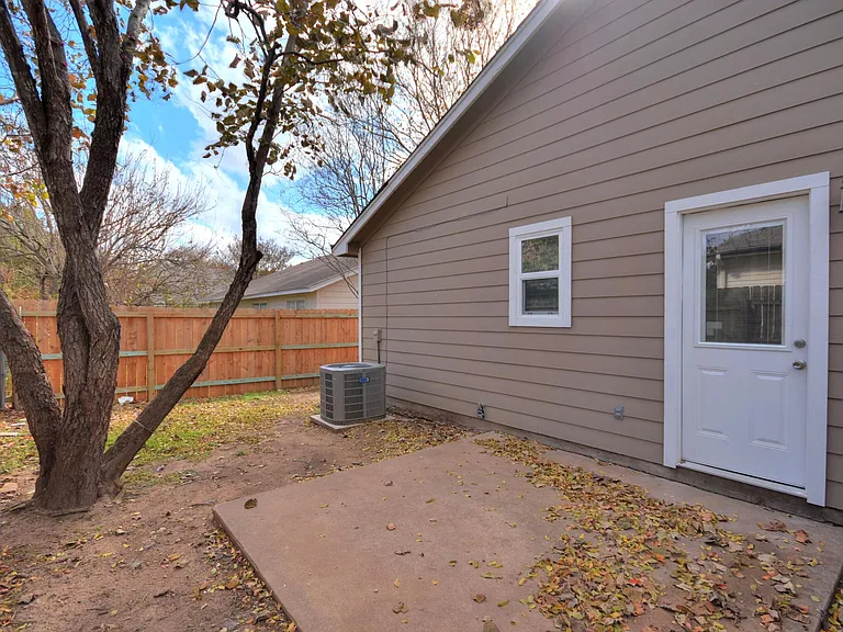2302 Fuzz Fairway #B — Photo 24