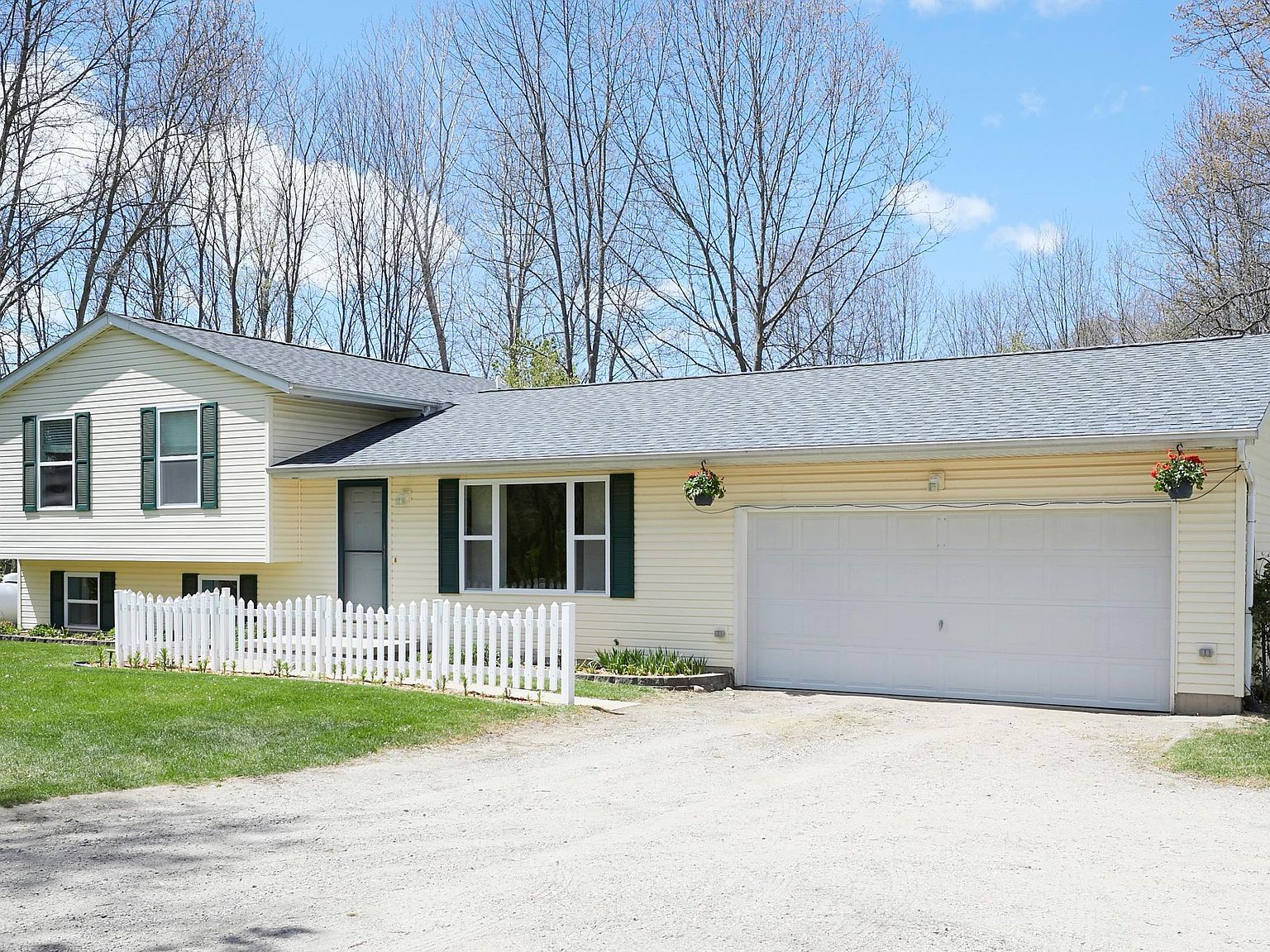 30202 Fish Hatchery Rd, Kalamazoo, MI 49009 Zillow