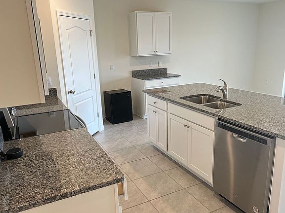 5th image of 9694 Black Walnut Dr