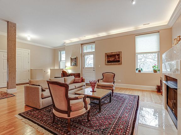 DiningRoom