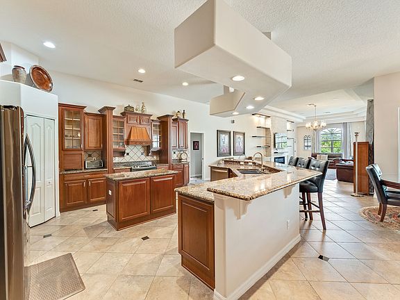 5th image of 2628 Windsorgate Ln