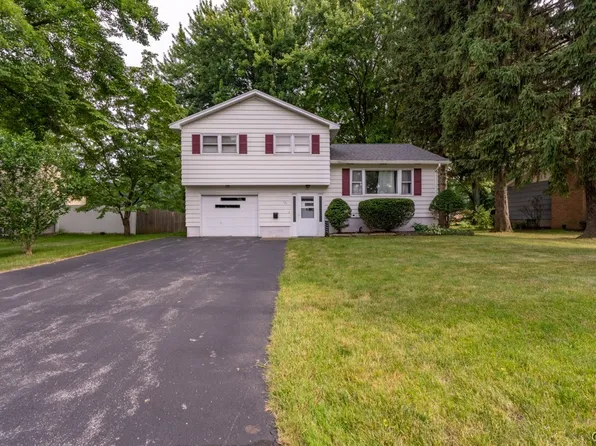 121 Jewell Dr, Liverpool, NY 13088