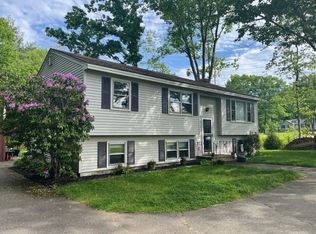 71 Bradstreet Ln, Eliot, ME 03903