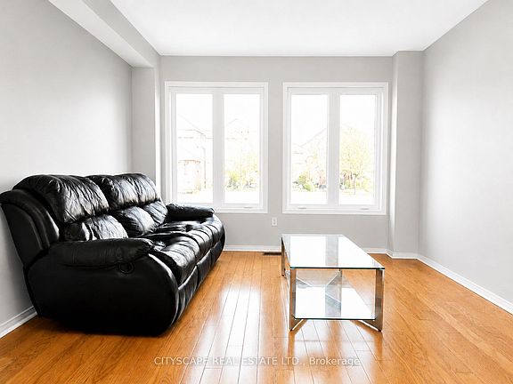 3rd image of 29 Centrepark Dr