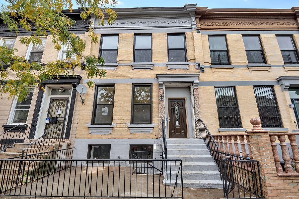 299 Hinsdale St Brooklyn Ny 117 Zillow