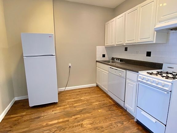 2nd image of 338 E 65th St #24A