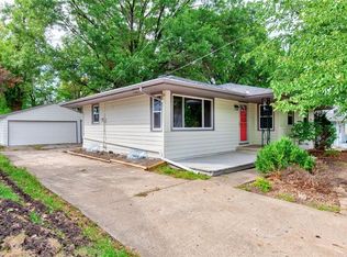 111 S J St, Indianola, IA 50125