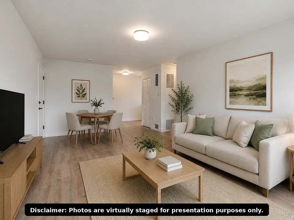 2622 S Hobart Blvd #14