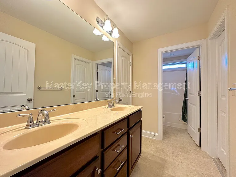 906 Keaton Ridge Ct — Photo 53