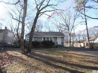 38 Forest Rd, Centereach, NY 11720