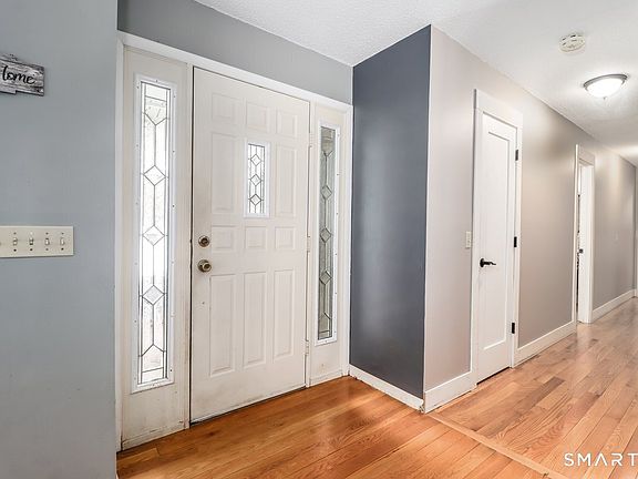 3rd image of 57 Old Ridgebury Road