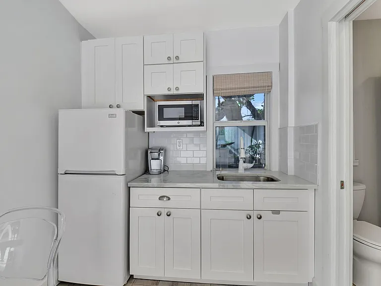 414 NE 7th Ave — Photo 29